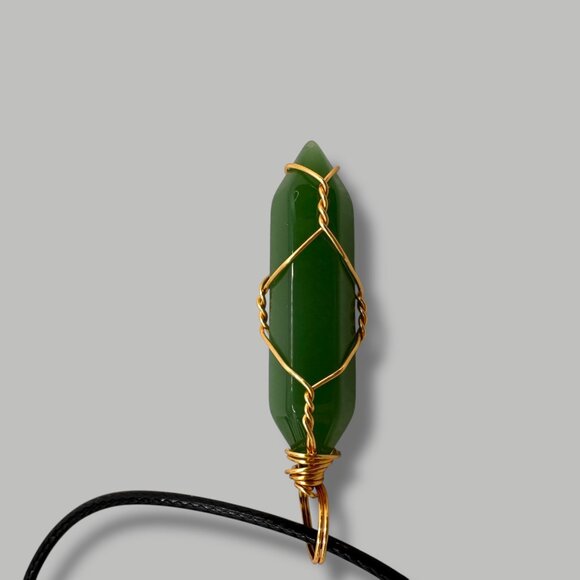 Green Aventurine Gemstone Point Necklace Golden Wire Wrap On Black Cord - Picture 5 of 8
